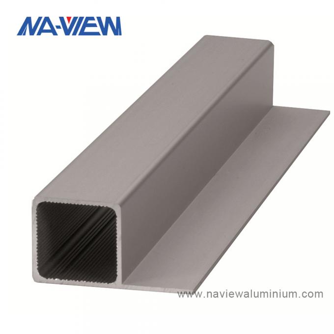 extrusion en aluminium carrée